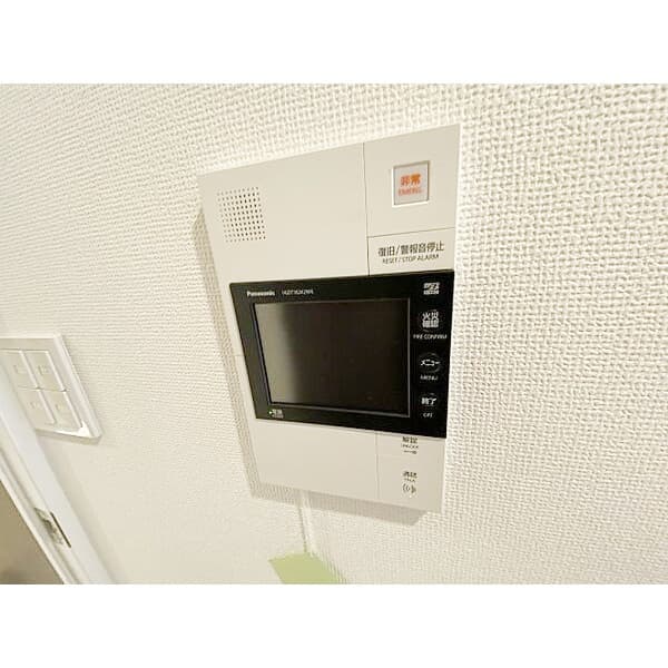 Room image 11