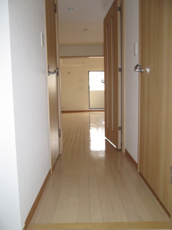 Room image 12