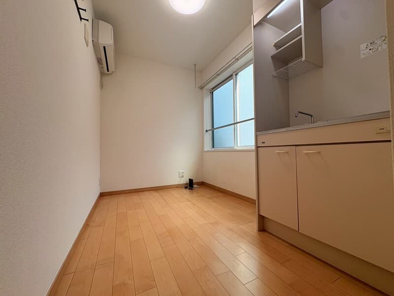 Room image 9