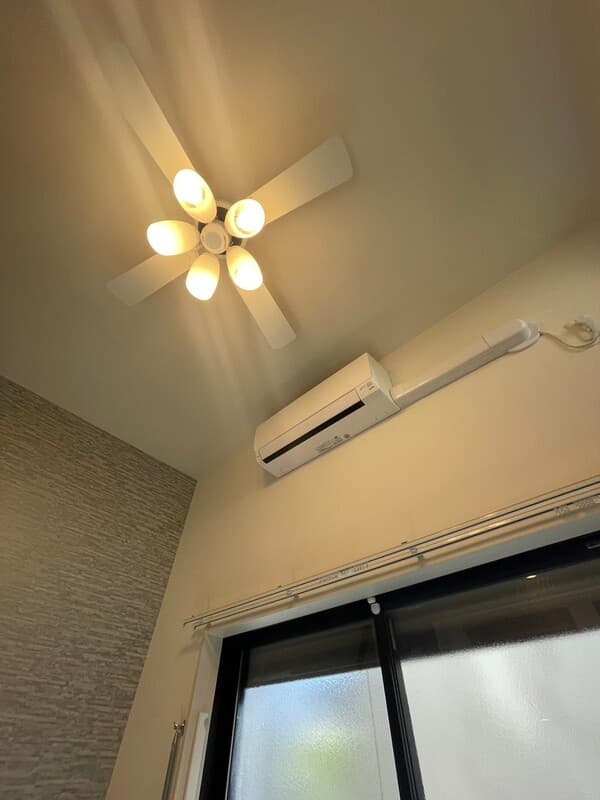 Room image 8