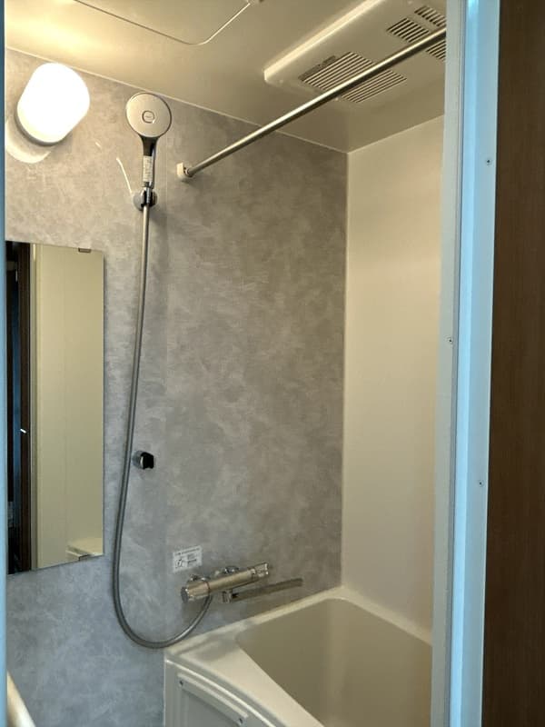 Room image 11