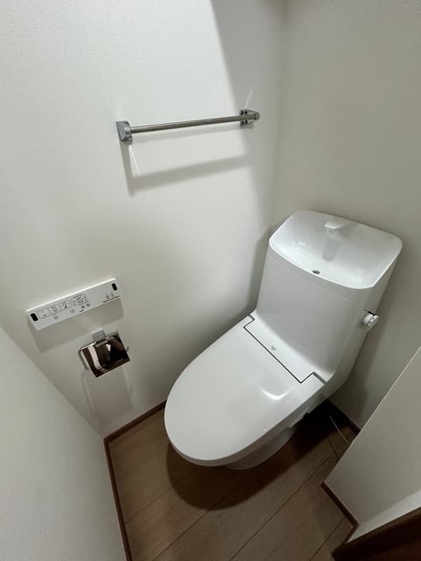 Room image 10