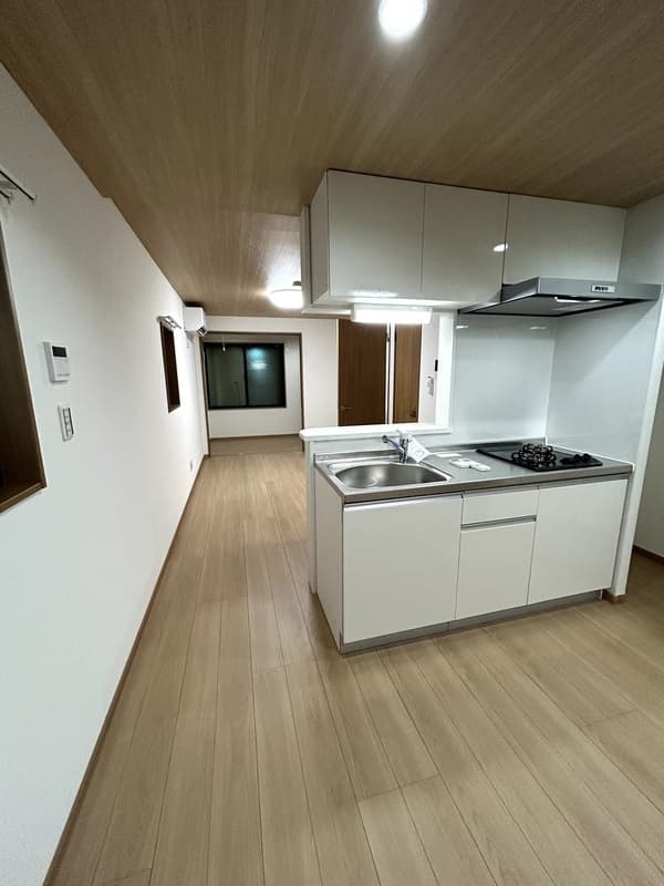 Room image 9
