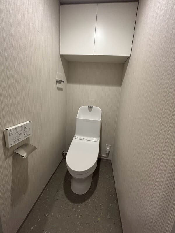 Room image 8