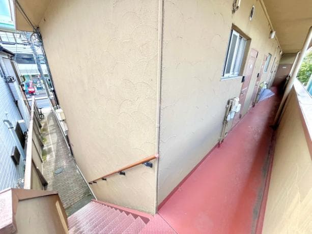 Room image 12