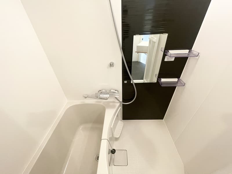 Room image 14