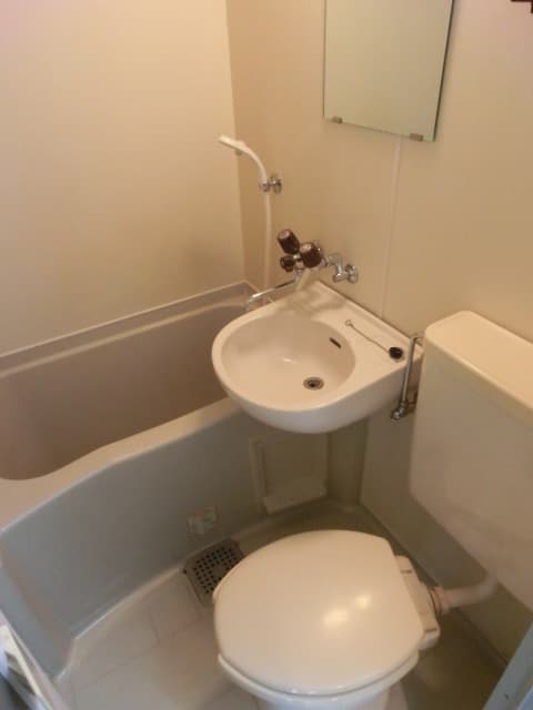 Room image 8
