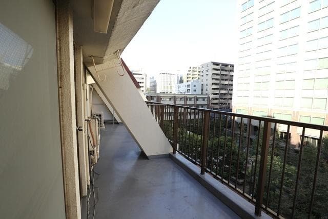 Room image 9