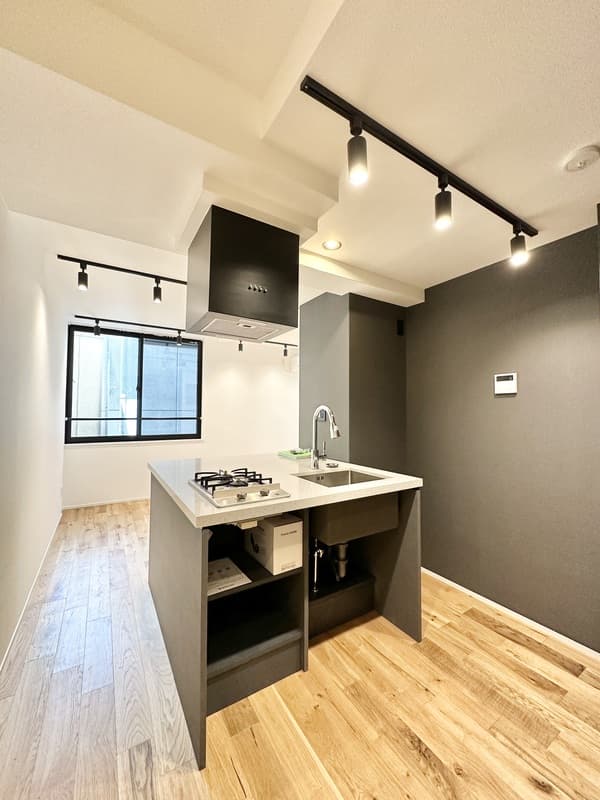 Room image 8