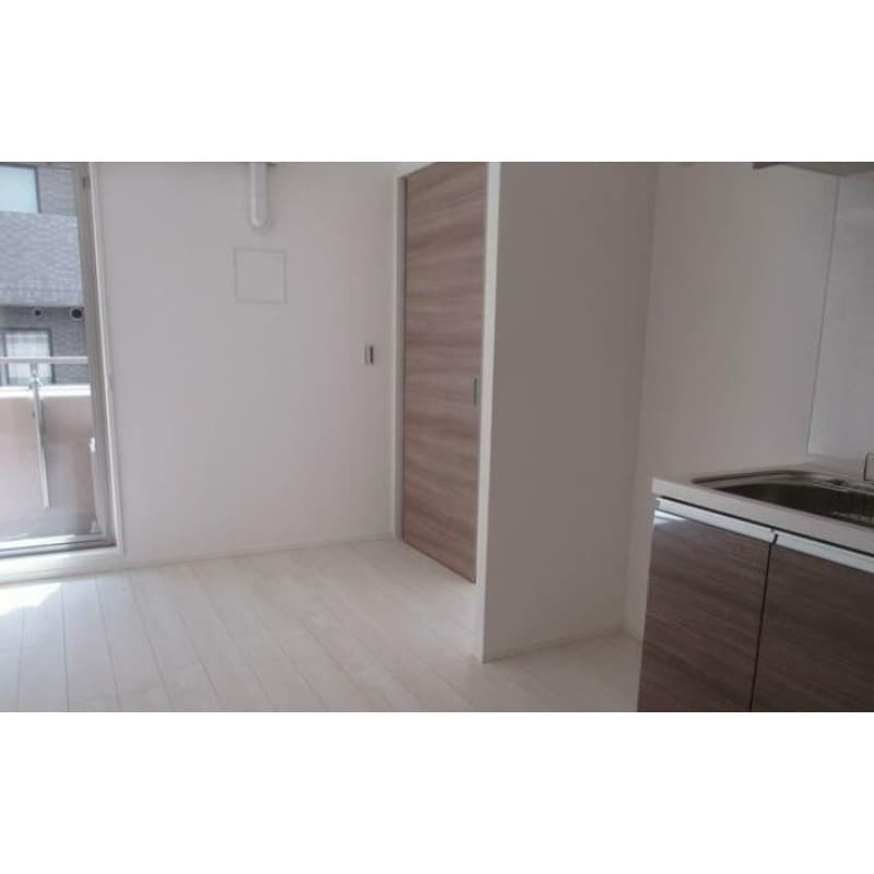 Room image 11