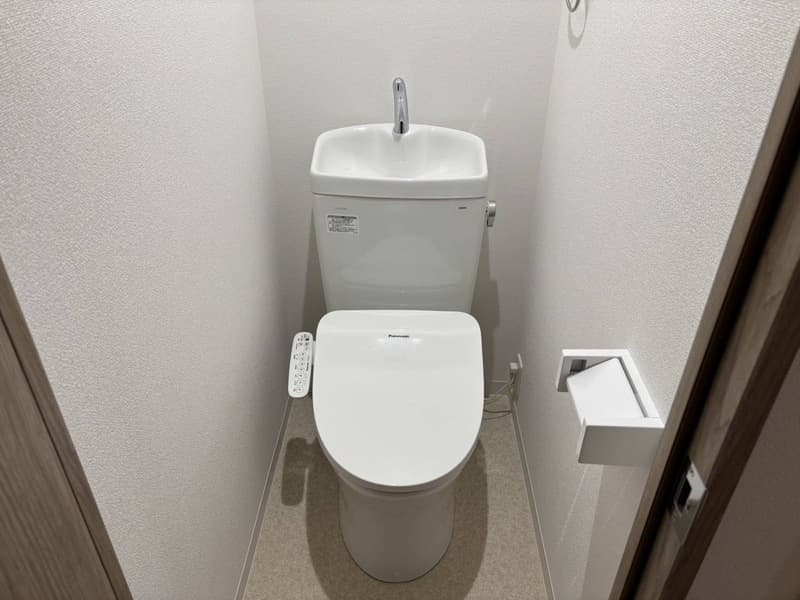Room image 10