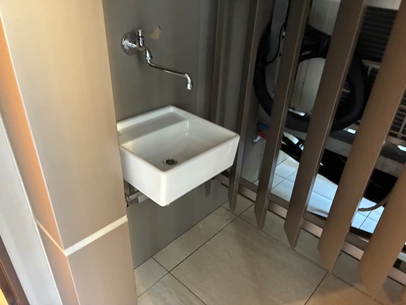 Room image 12