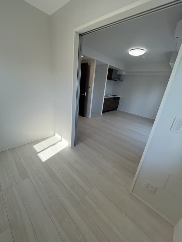Room image 15