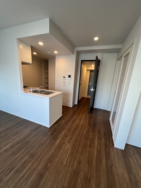 Room image 12