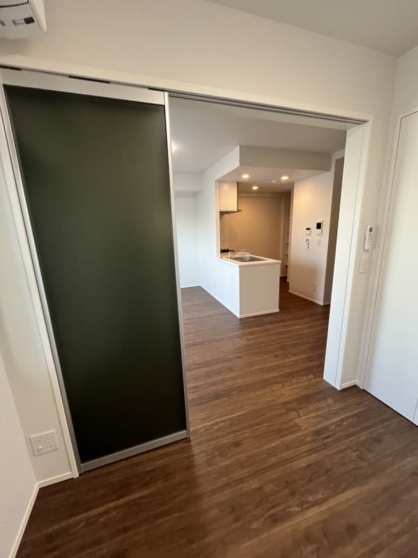 Room image 14