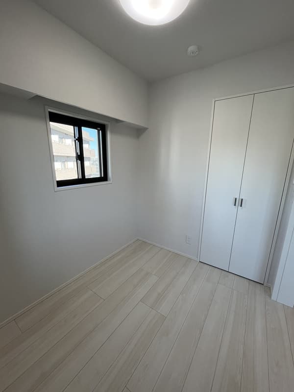 Room image 13