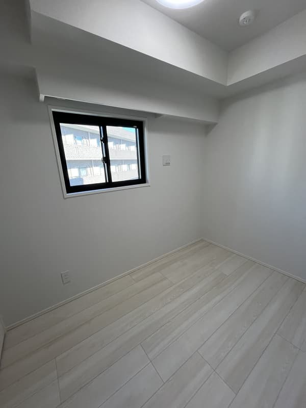 Room image 16