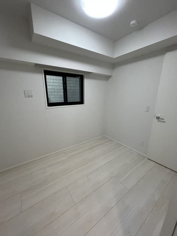 Room image 15