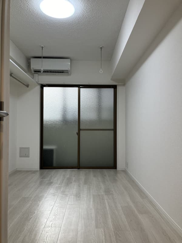 Room image 16