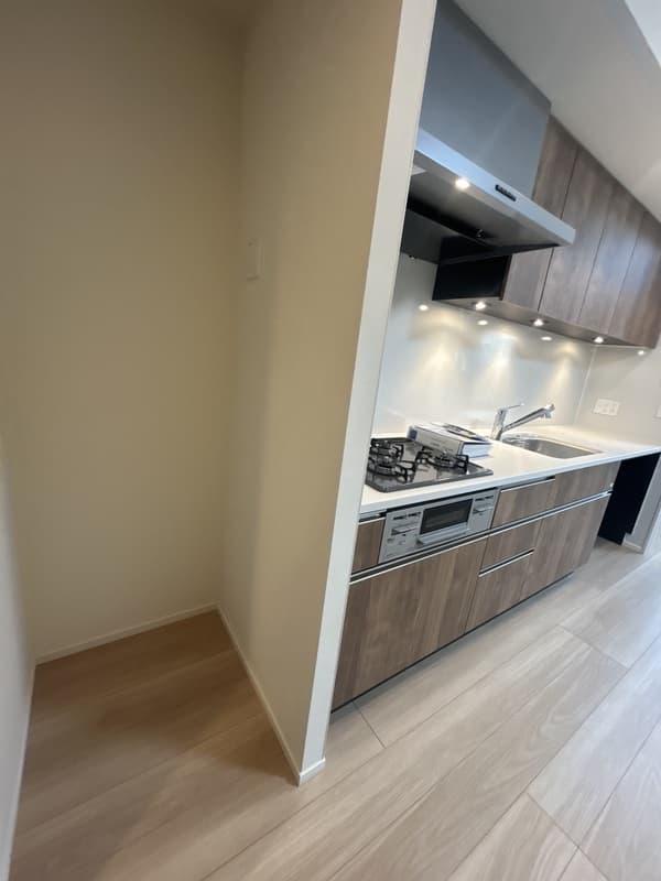 Room image 9