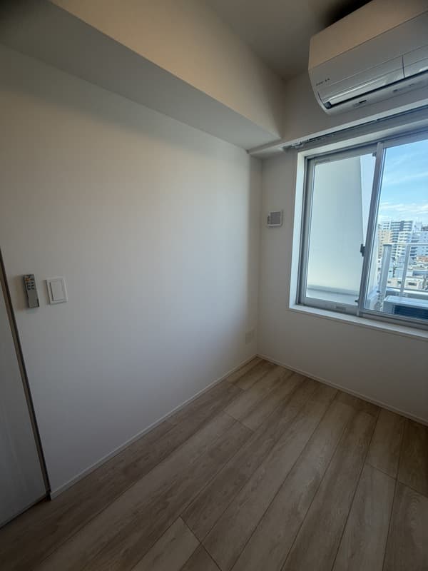 Room image 10
