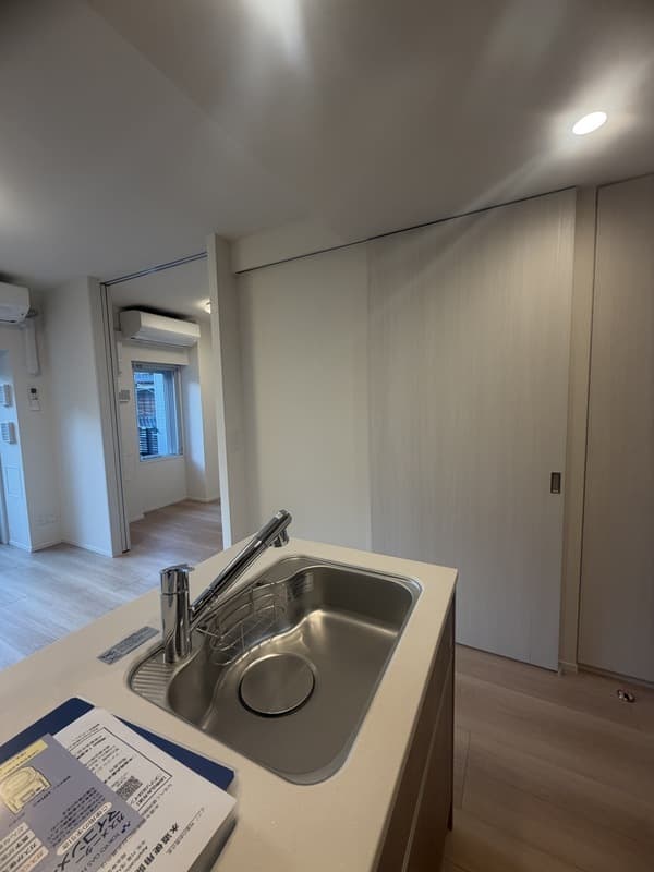 Room image 15