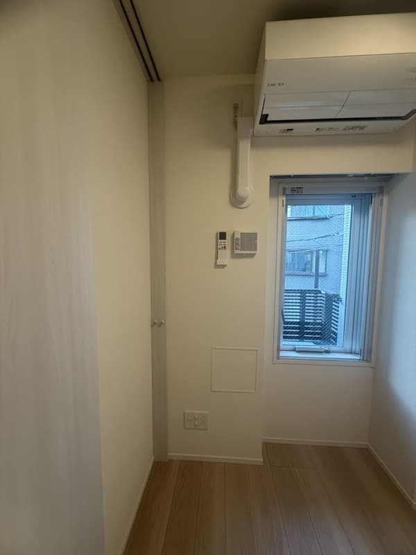 Room image 13