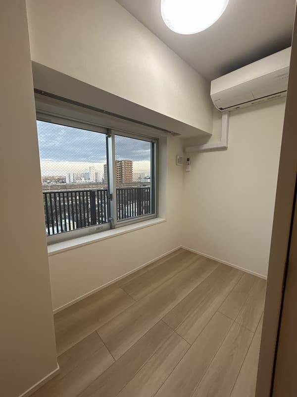 Room image 14