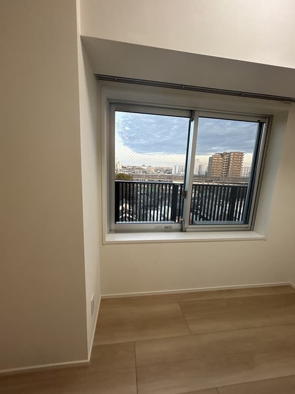 Room image 15