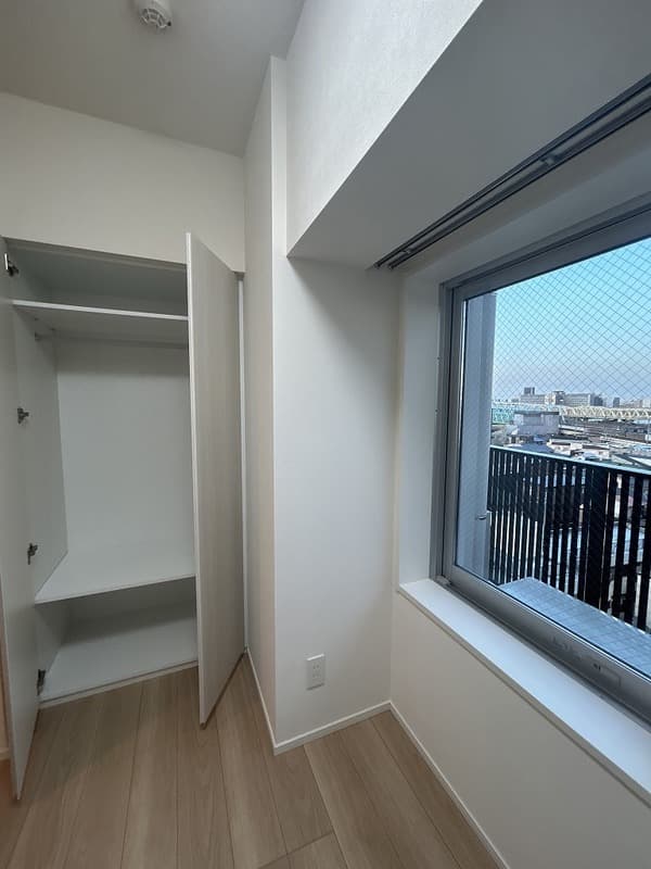 Room image 16