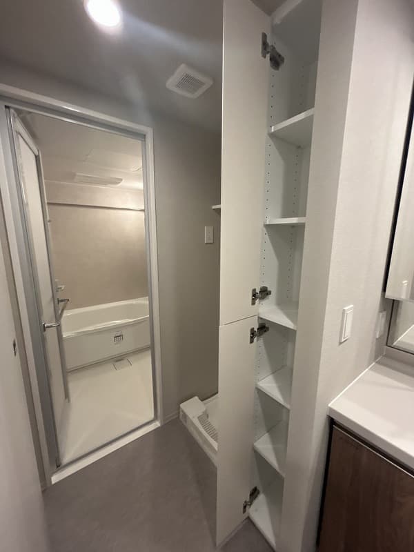 Room image 8