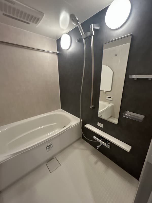 Room image 9