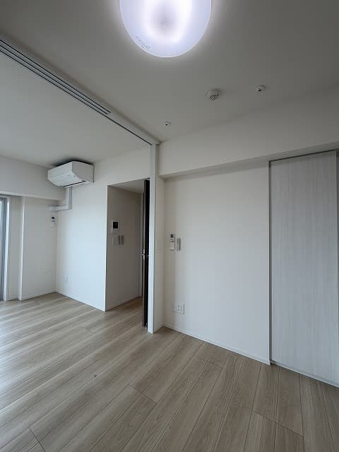 Room image 13