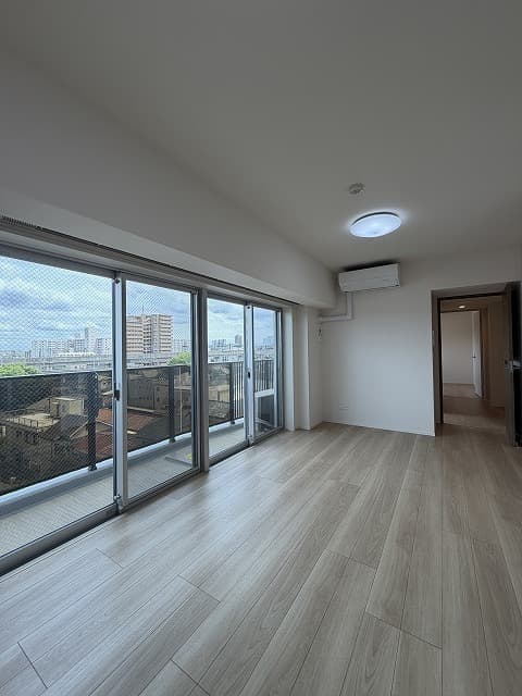 Room image 8