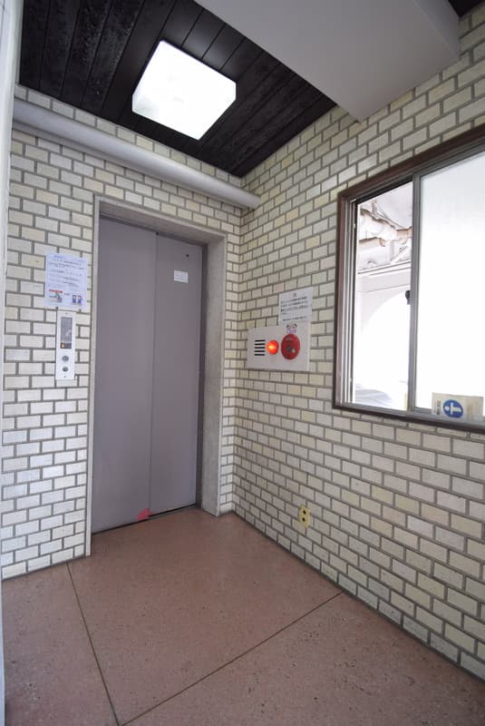 Room image 13