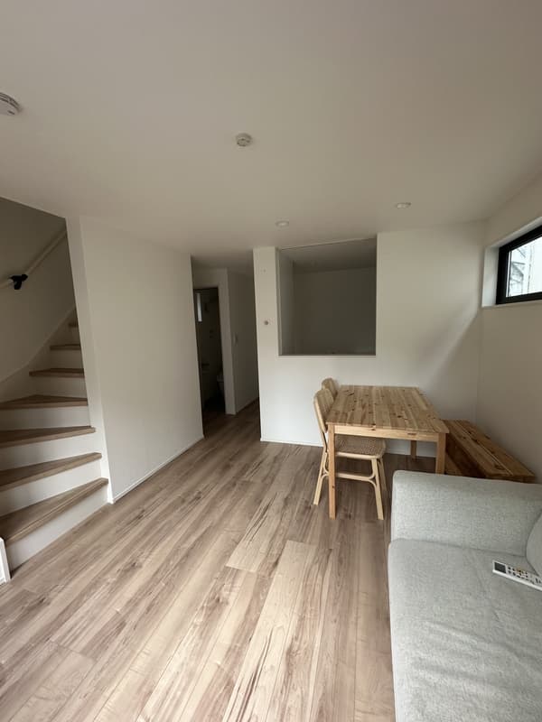 Room image 15