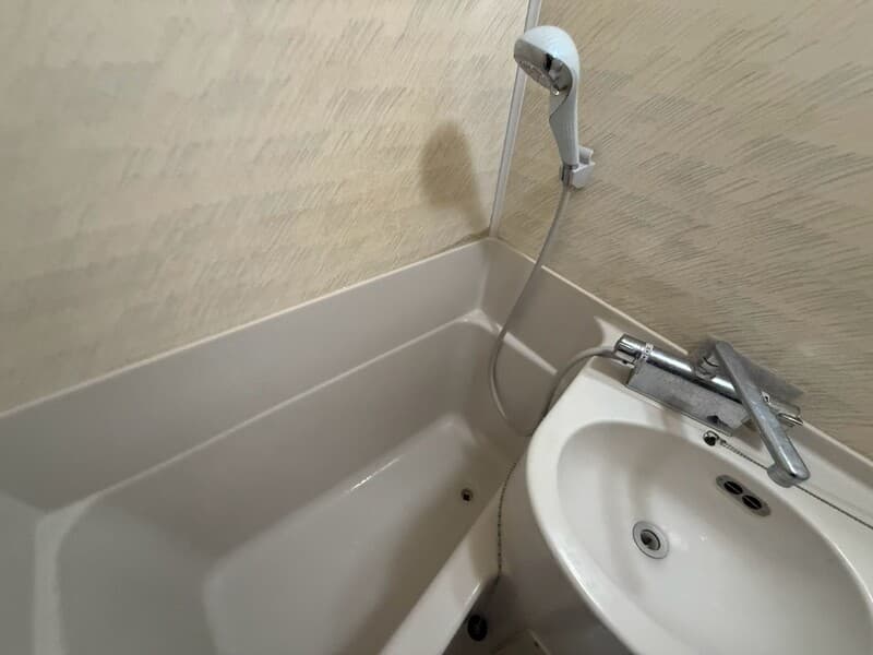 Room image 8