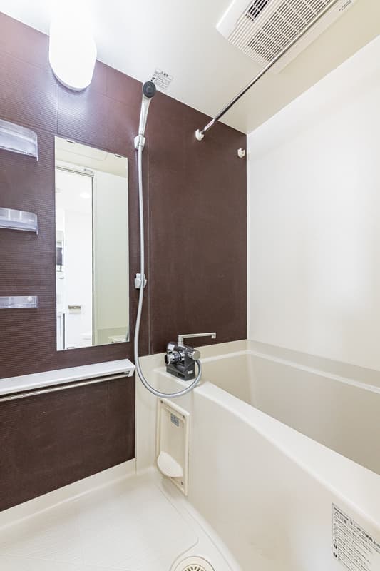 Room image 14