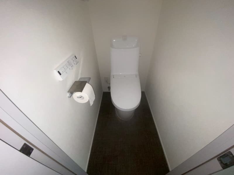 Room image 16