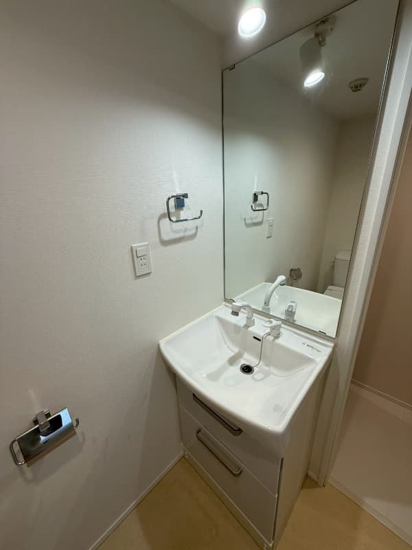 Room image 12