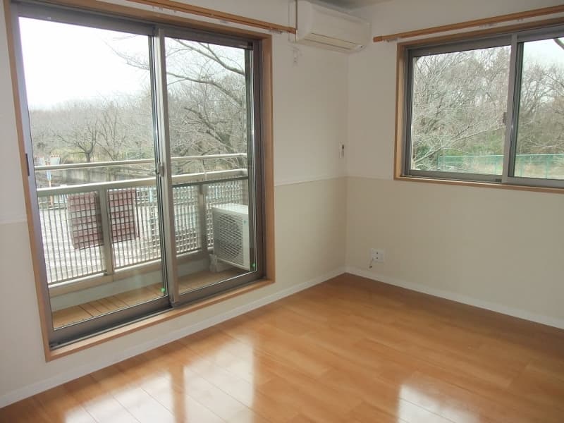 Room image 10