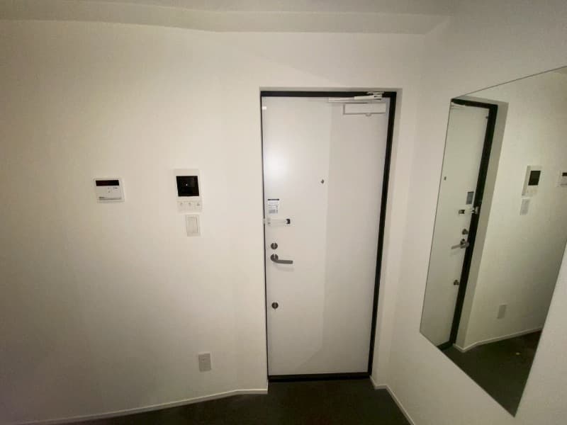 Room image 16