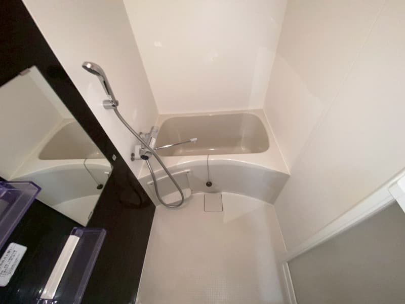 Room image 9