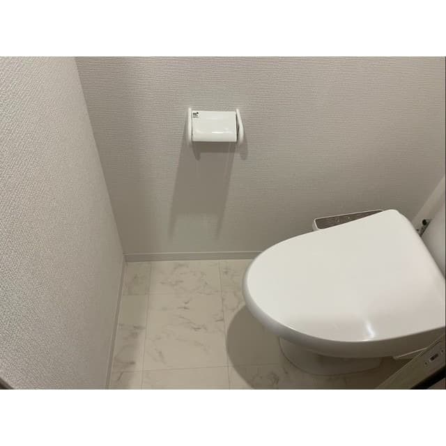 Room image 12
