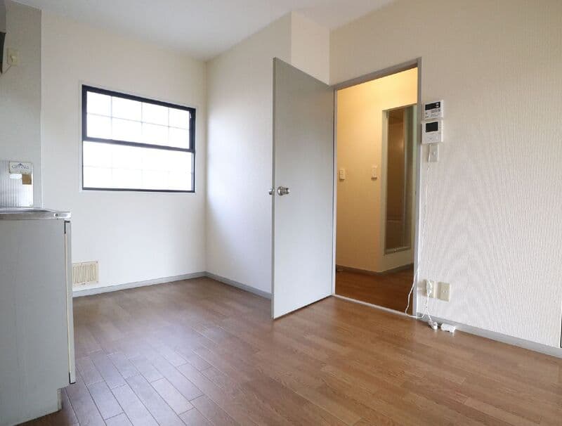 Room image 10