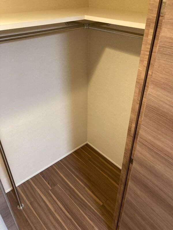 Room image 14
