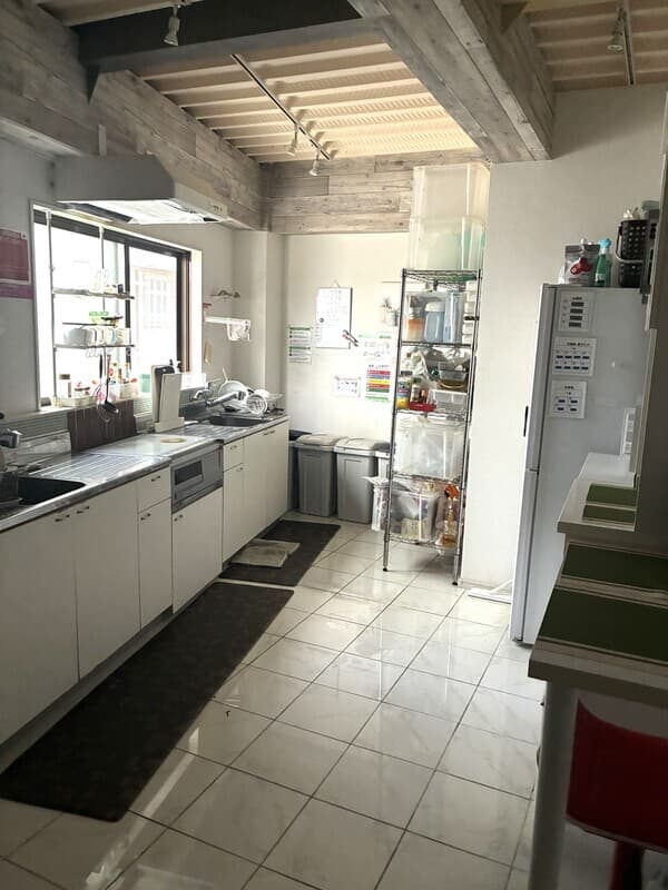 Room image 8