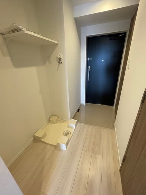 Room image 11
