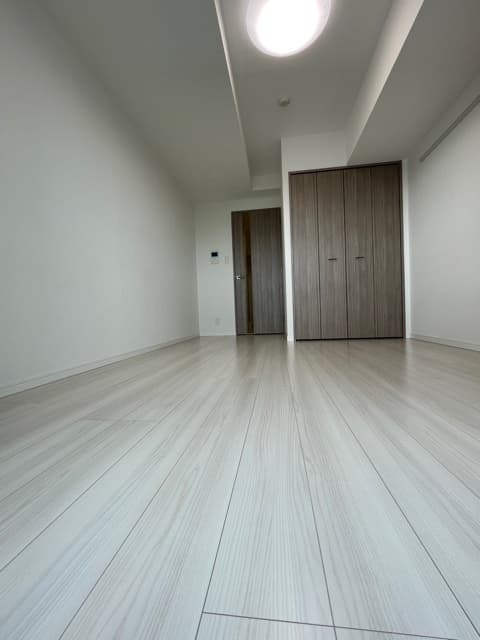 Room image 13