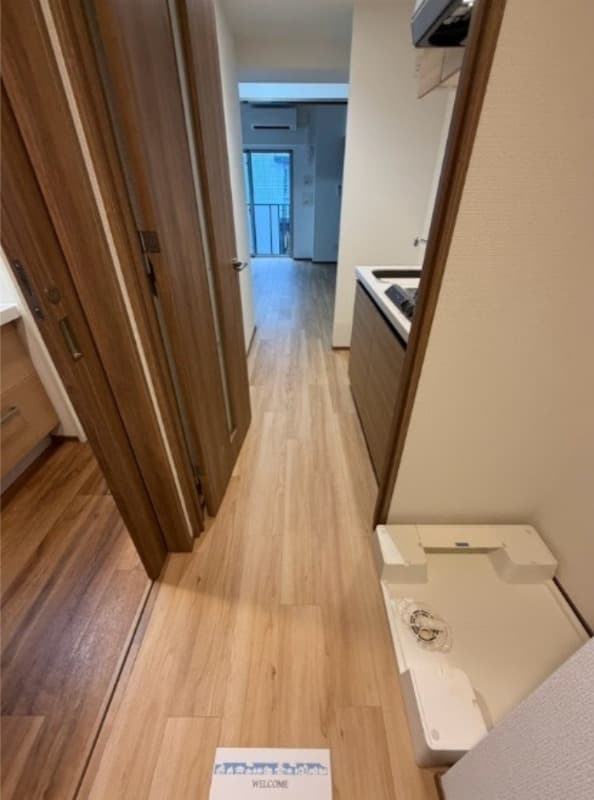 Room image 8